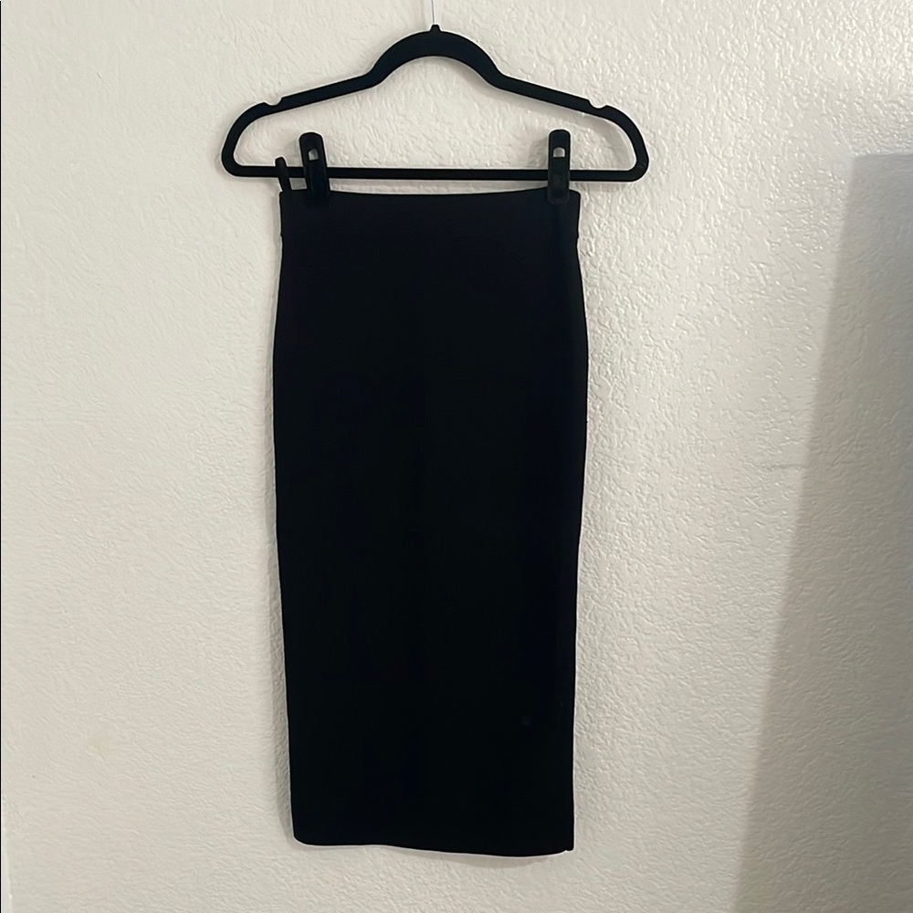 Babaton/Aritzia Black Pencil Skirt